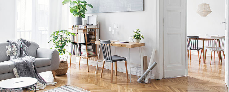 Die besten Tipps zum richtigen Kombinieren von Holzarten beim Wohnung Einrichten.