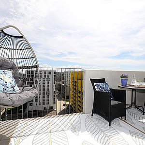 Terrasse in der Mischek Musterwohnung im Helene-Thimig-Weg in Wien-Liesing