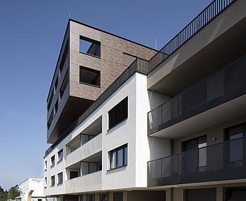 Das Wohnhaus in der Carlbergergasse 97 in Wien 23, Liesing.